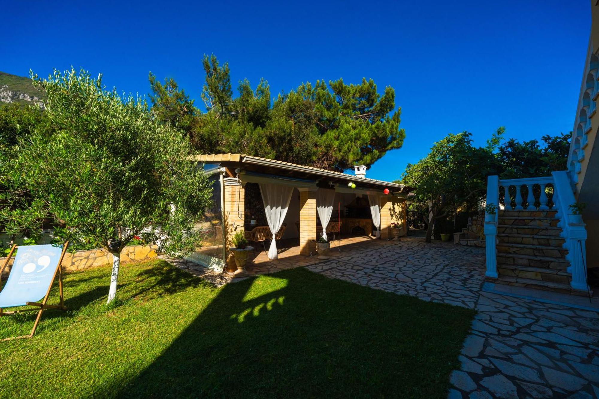 Stefanias Prasoudi Beach Agios Matthaios  Экстерьер фото